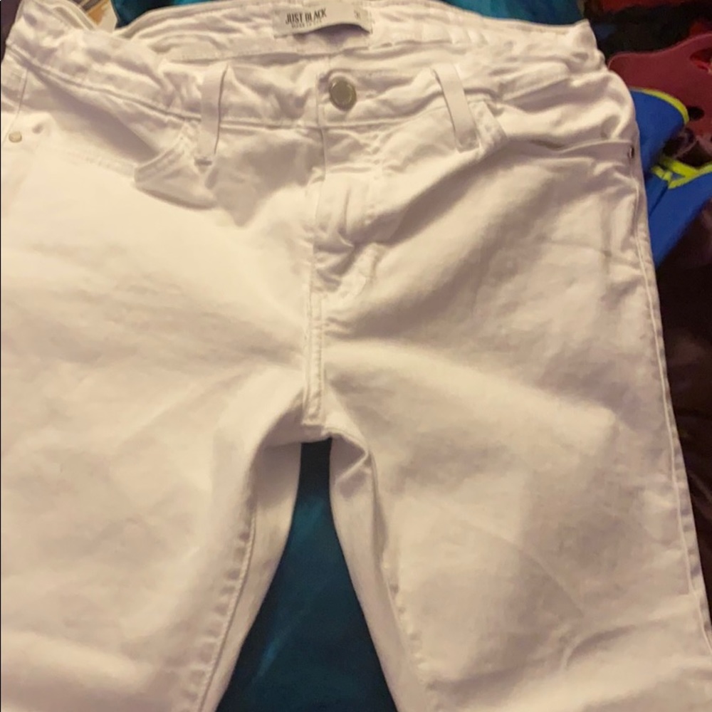 NWOT JUST BLACK white jeans Sz 31